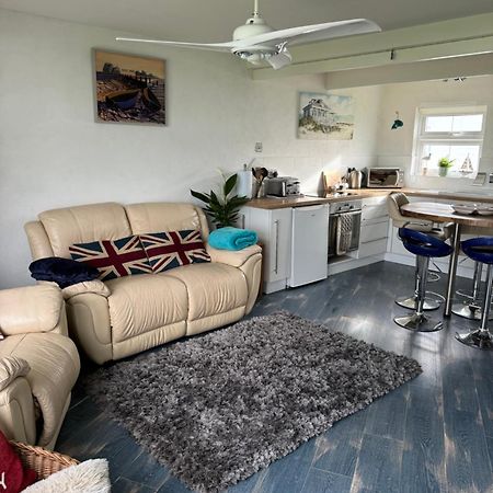 Cosy Beach Chalet Scratby Εξωτερικό φωτογραφία